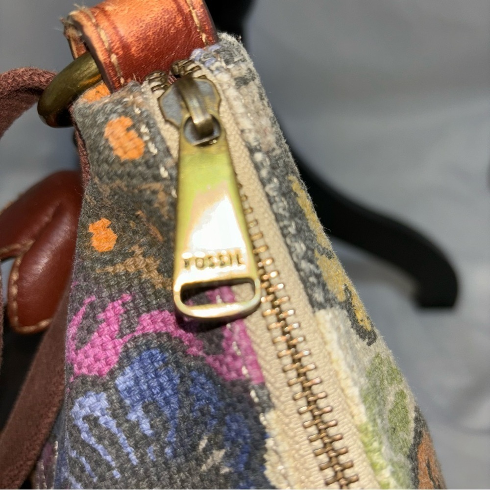 FOSSIL Vtg Boho Floral Canvas Suede Leather Crossbody Shoulder Bag - Picture 14 of 14